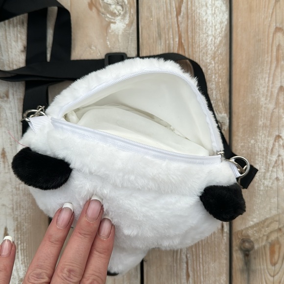 Plush Panda Crossbody Purse with Strap NWT - Picture 2 of 7